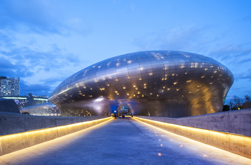 패션쇼부터 투자까지…서울패션위크, 내달 3일 DDP에서 썸네일