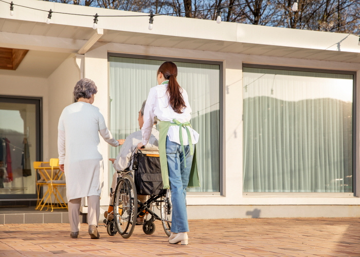 통합돌봄 서비스, 2030년까지 두 배 확대 썸네일