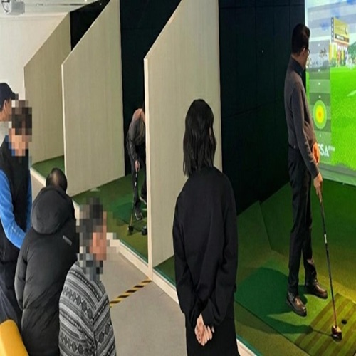 요즘 어르신들 “스크린 파크골프장서 봄세” 썸네일