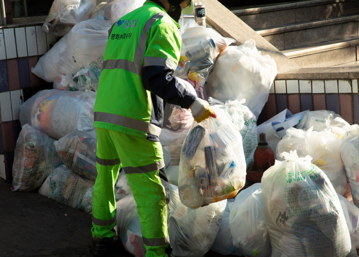 32만여t ‘골칫덩이’… 서울시, 생활폐기물 처리 고심 썸네일
