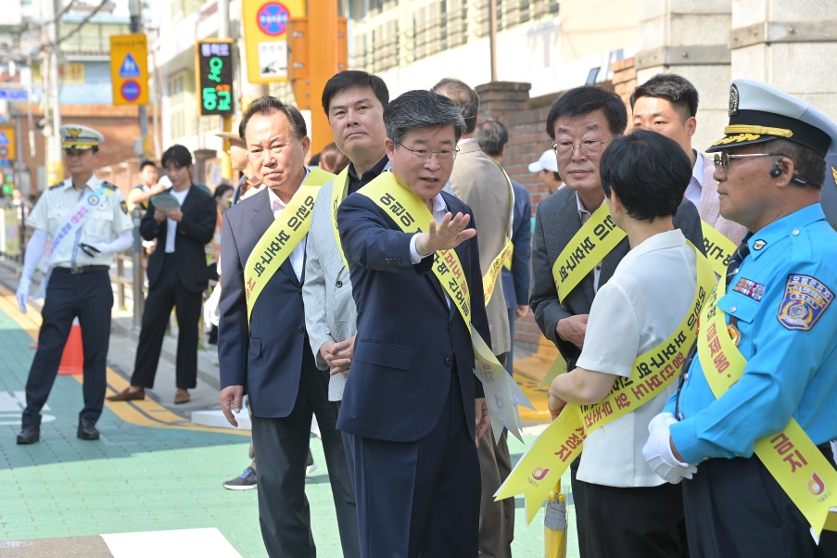 스쿨존 어린이 보행안전 캠페인 사진