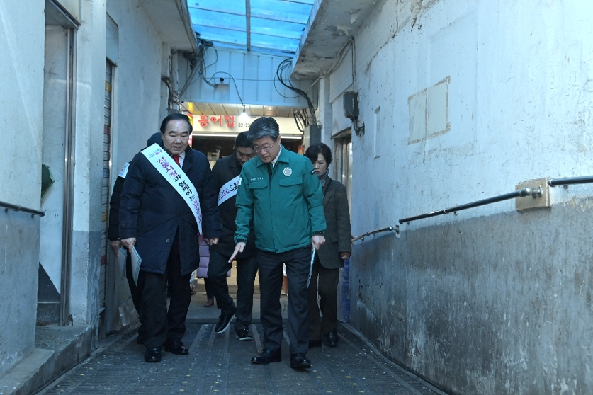 전통시장 화재 취약시설 점검 및 설 명절 민생현장 방문  중부시장 사진