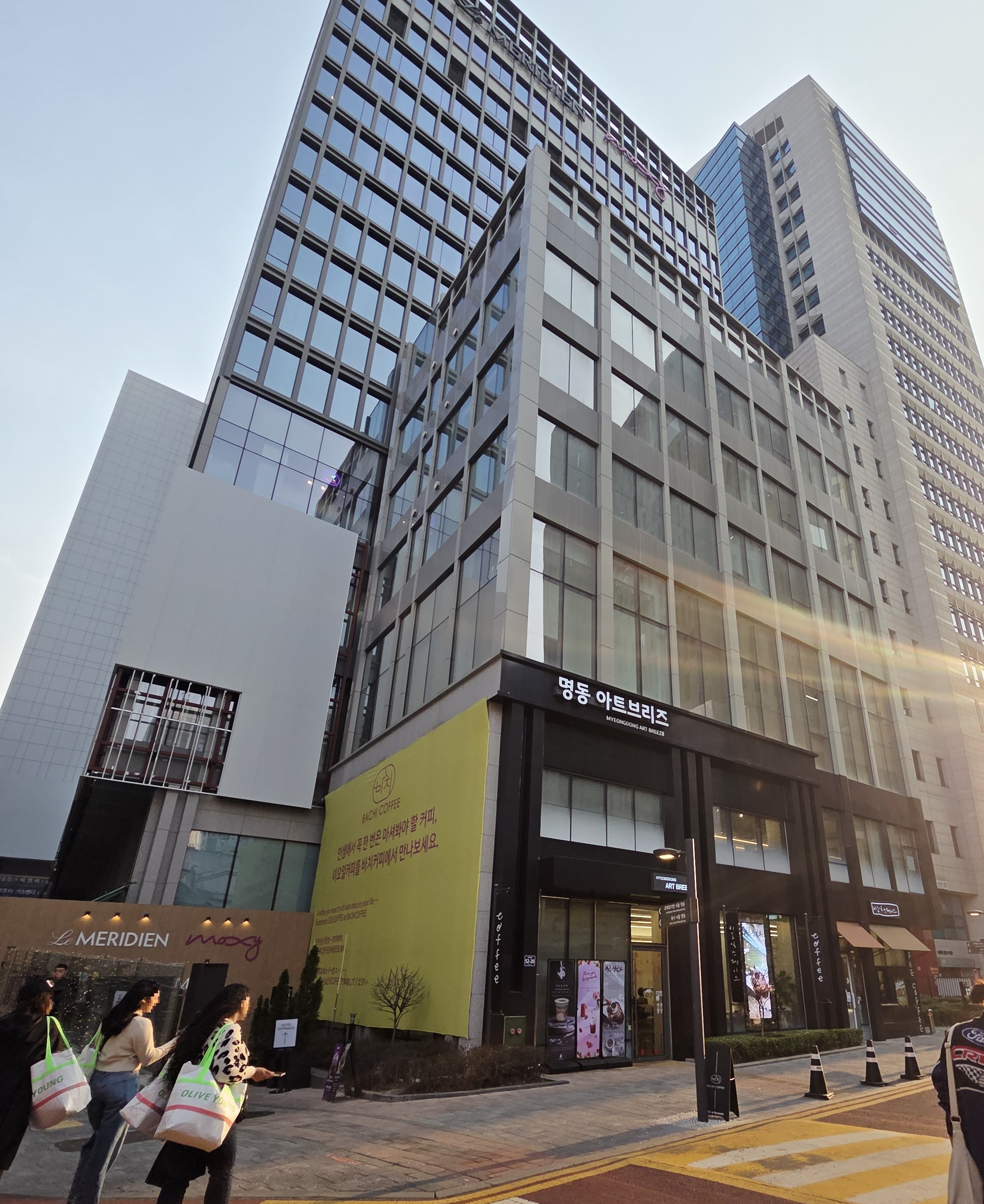 “BTS 보러 왔다가 한국 문화에 흠뻑!” 명동아트브리즈에서 'K-PASS'로 K-문화 즐겨요 썸네일