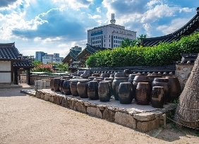 남산한옥마을의 여름